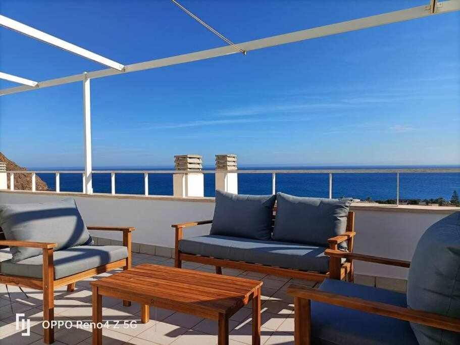 El Horizonte Piscinaterraza Y Vistas